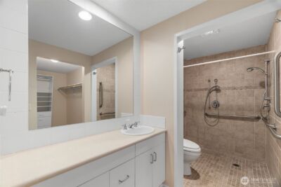 908 East Bay Drive NE #E203, Olympia, WA 98506 - Photo 22