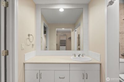 908 East Bay Drive NE #E203, Olympia, WA 98506 - Photo 24