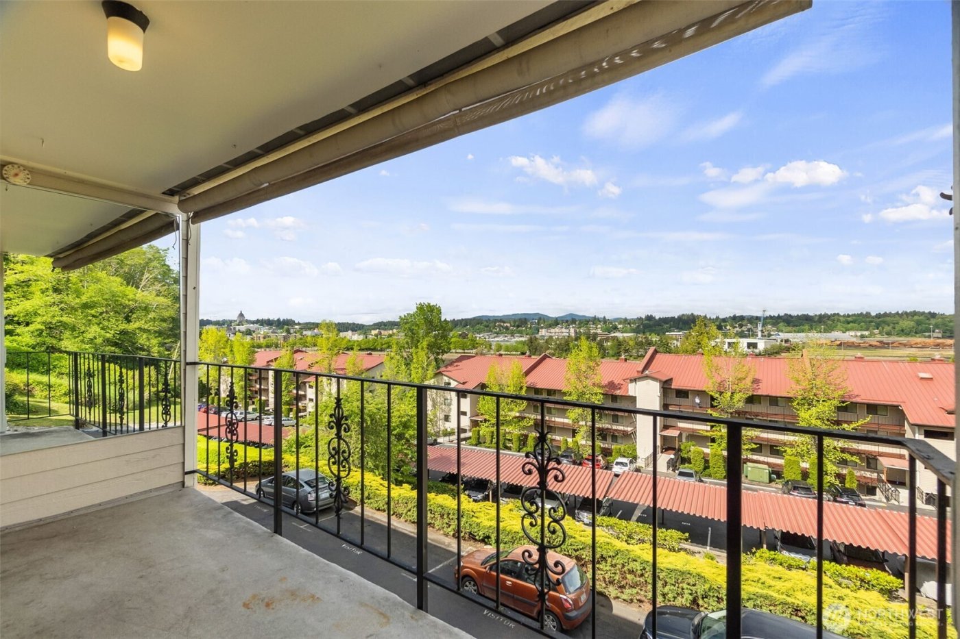 908 East Bay Drive NE #E203, Olympia, WA 98506
