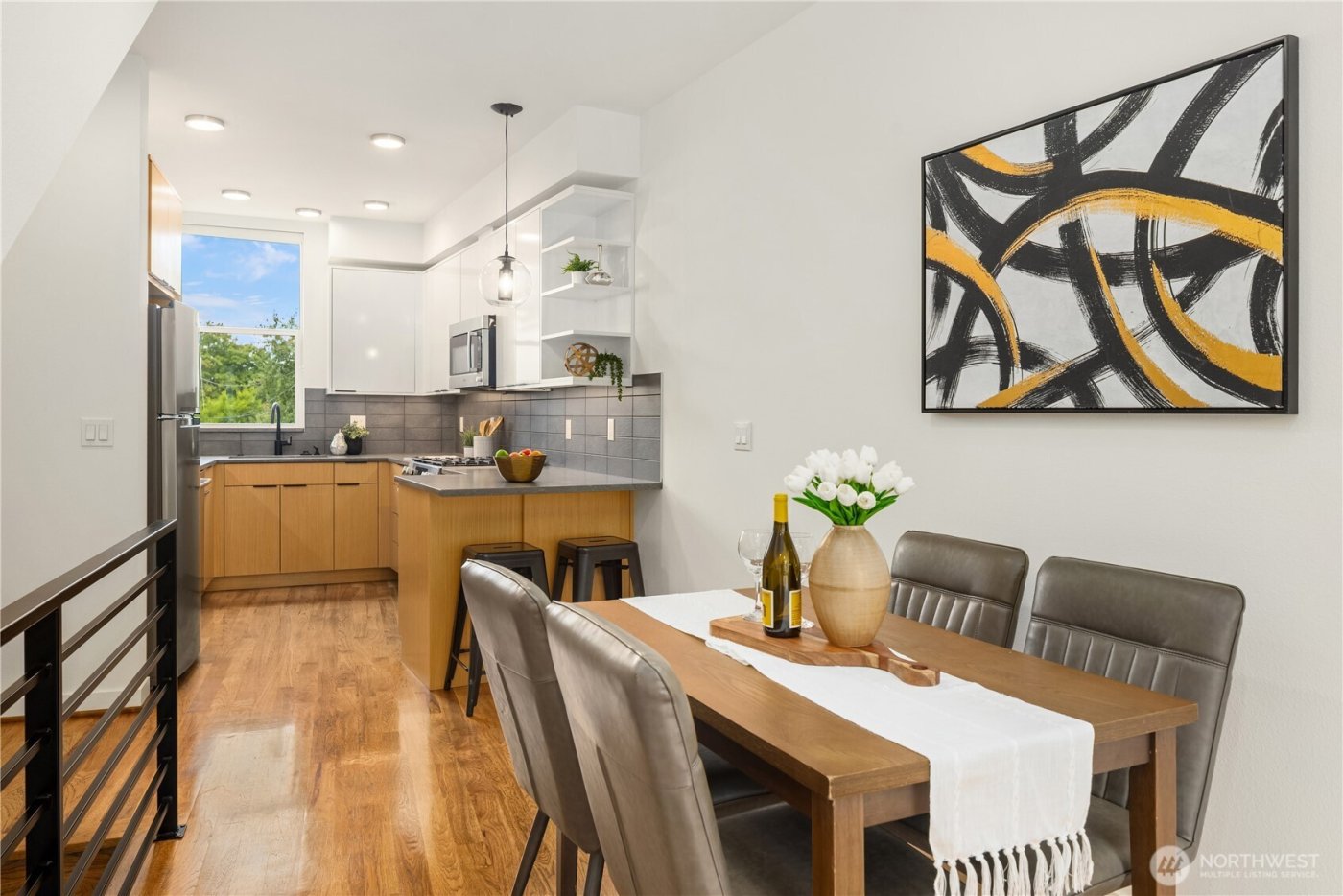 7439 Latona Avenue NE, Seattle, WA 98115