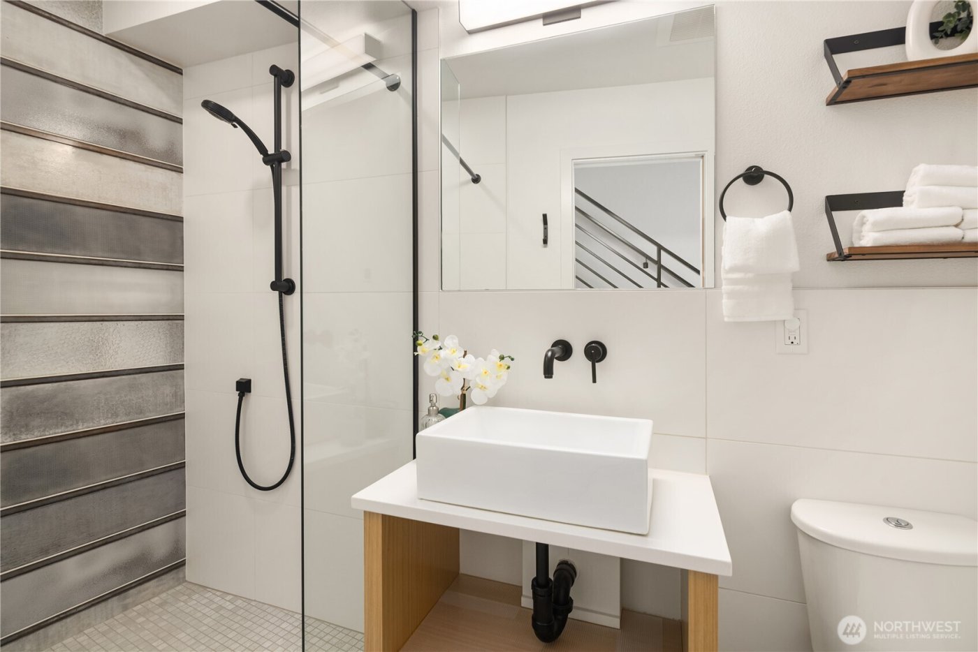 7439 Latona Avenue NE, Seattle, WA 98115