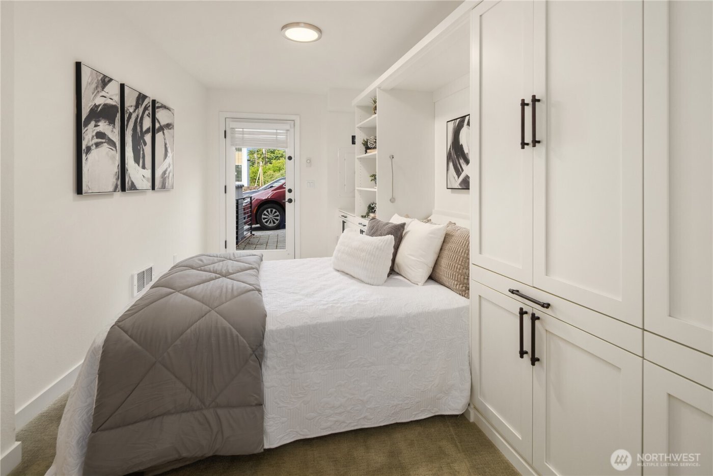 7439 Latona Avenue NE, Seattle, WA 98115