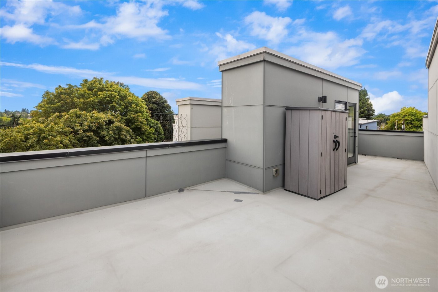 7439 Latona Avenue NE, Seattle, WA 98115