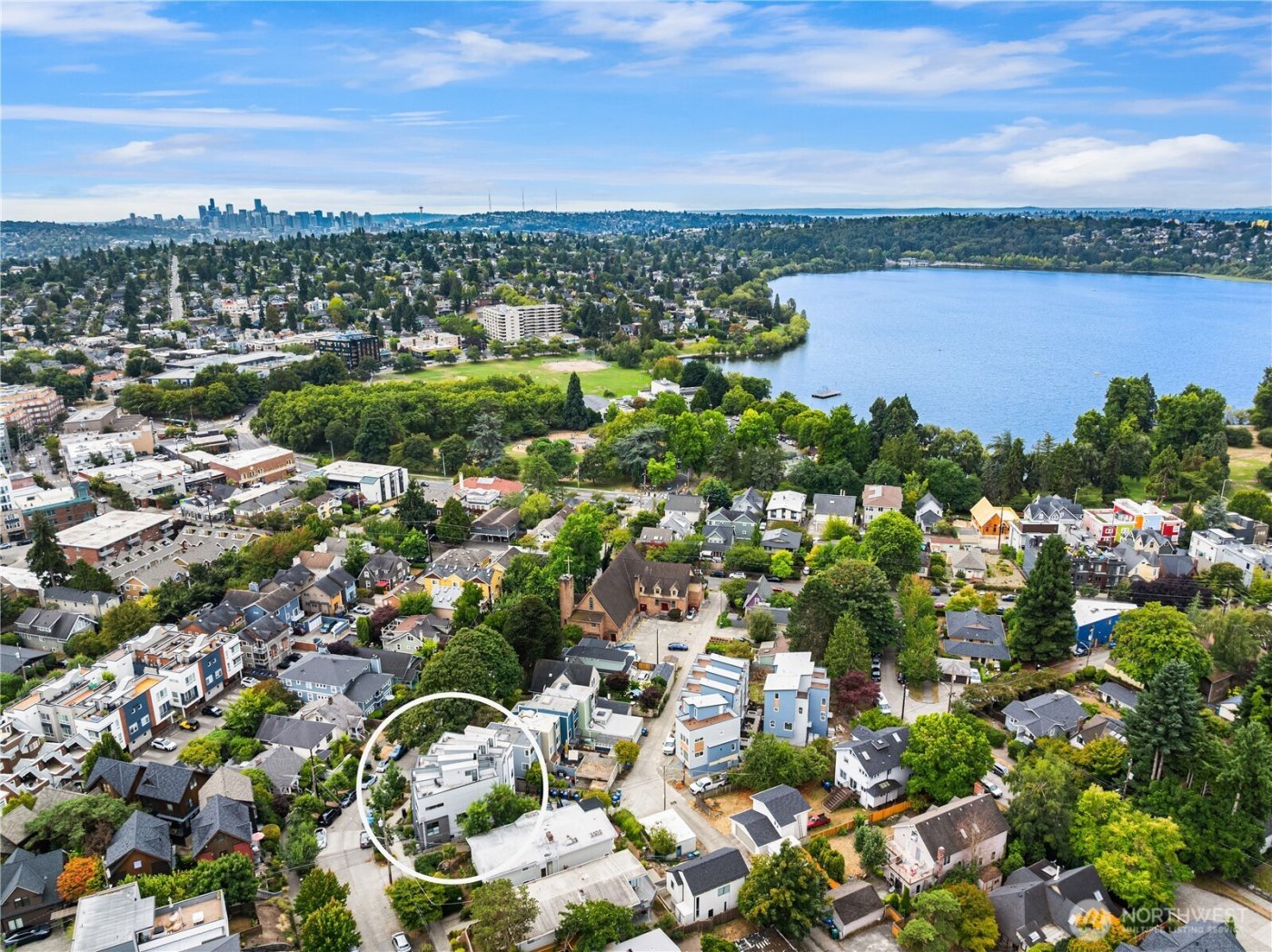 7439 Latona Avenue NE, Seattle, WA 98115