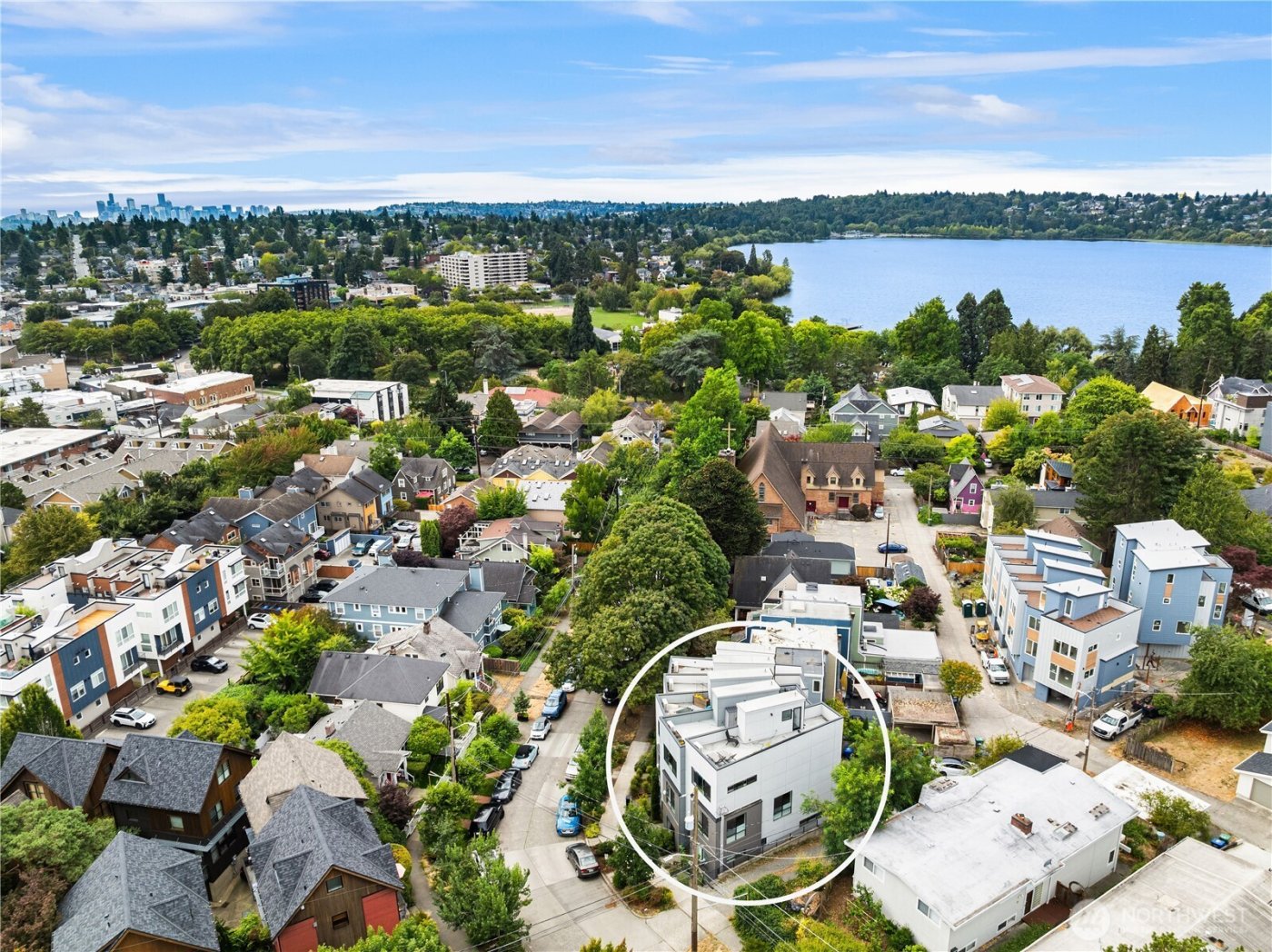 7439 Latona Avenue NE, Seattle, WA 98115