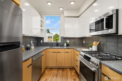 7439 Latona Avenue NE, Seattle, WA 98115 - Photo 8