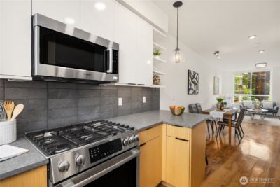 7439 Latona Avenue NE, Seattle, WA 98115 - Photo 9