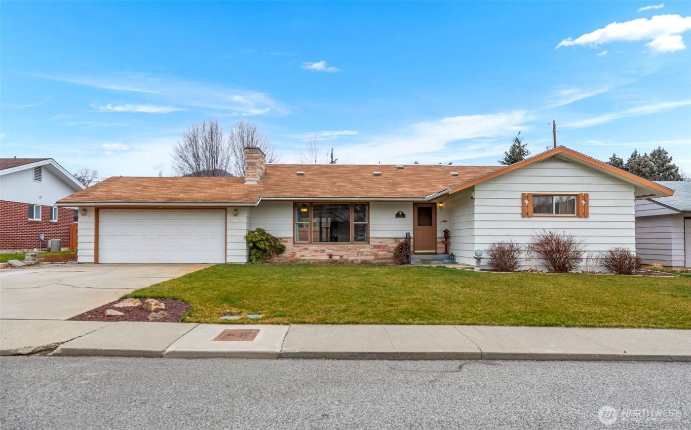 32 Furney Street , Wenatchee, WA 98801