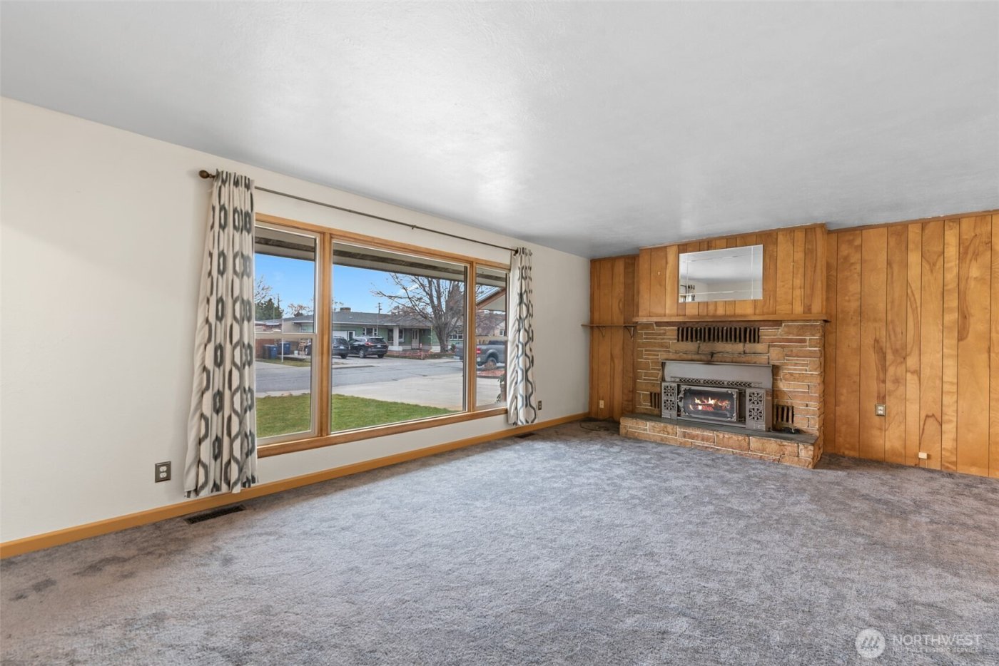 32 Furney Street , Wenatchee, WA 98801