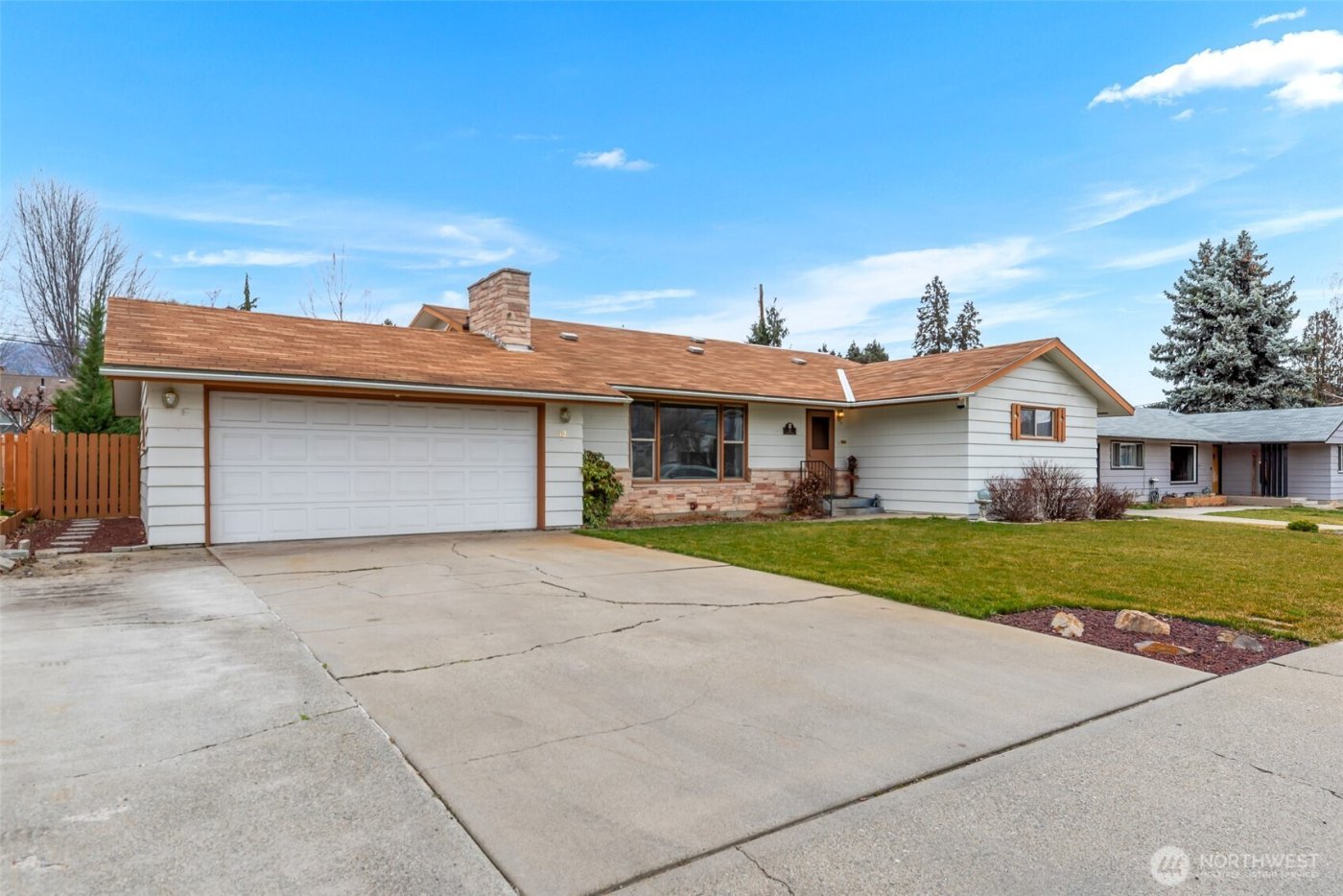 32 Furney Street , Wenatchee, WA 98801