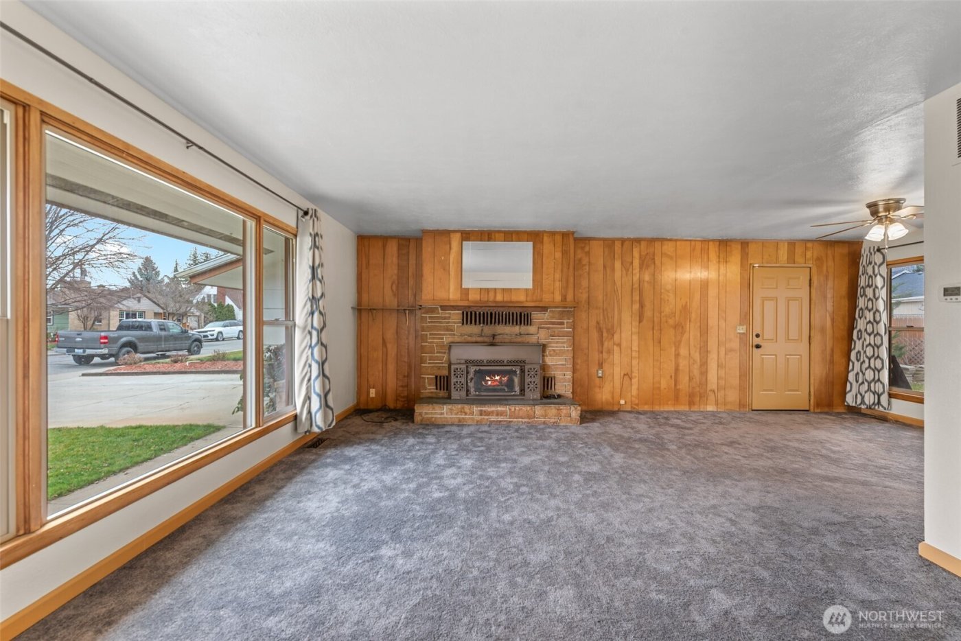 32 Furney Street , Wenatchee, WA 98801