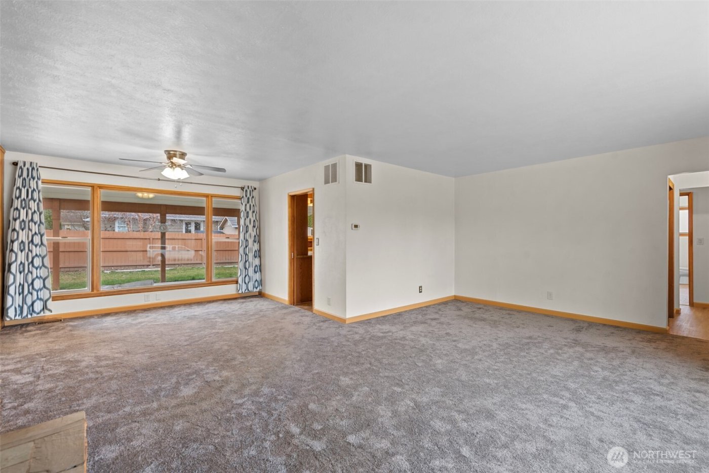 32 Furney Street , Wenatchee, WA 98801