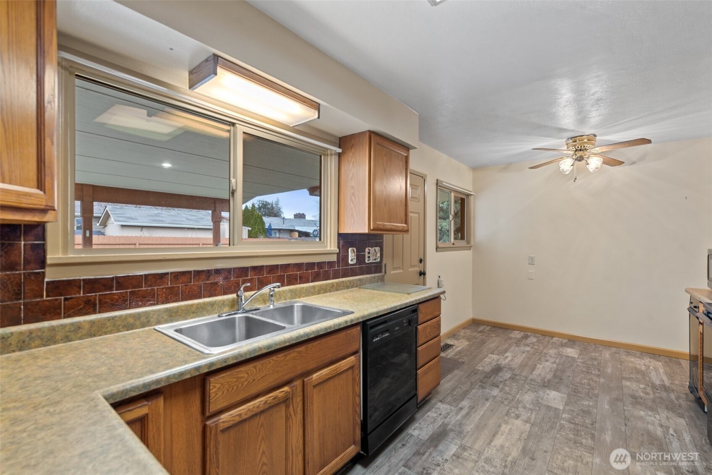 32 Furney Street , Wenatchee, WA 98801