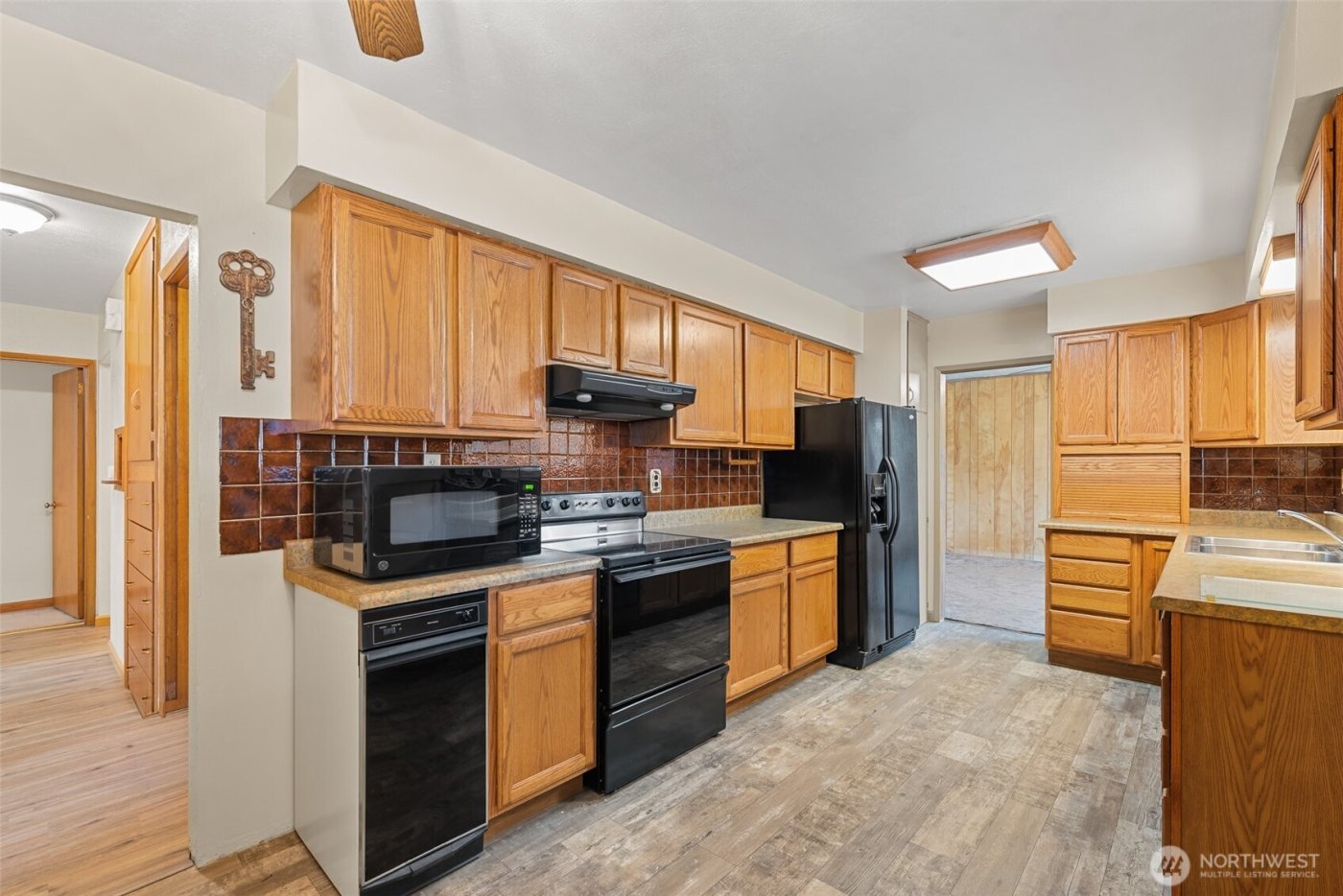 32 Furney Street , Wenatchee, WA 98801