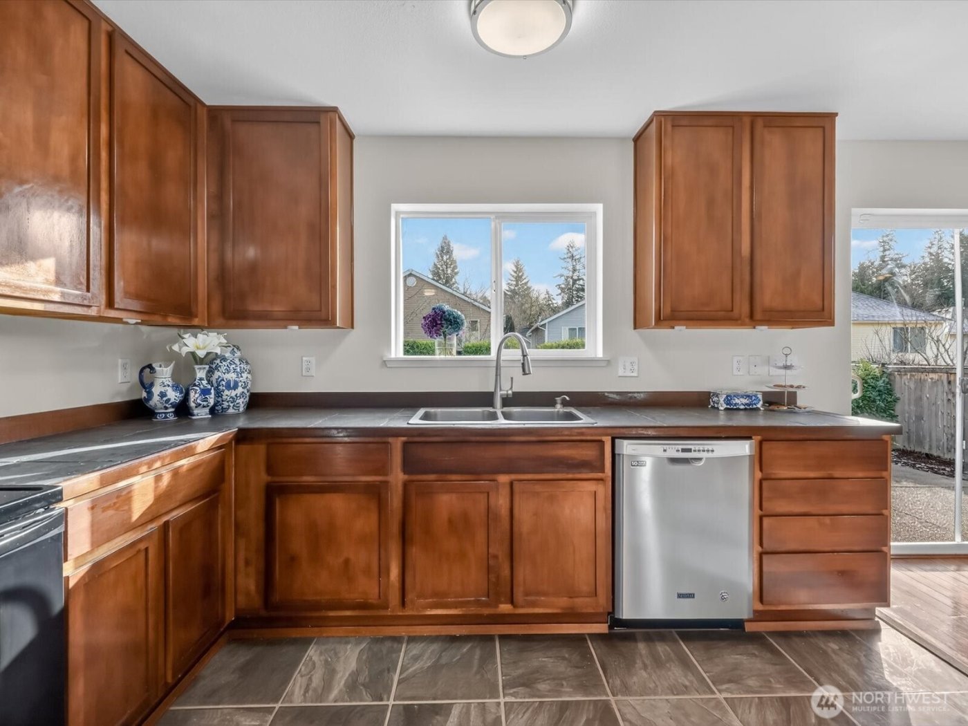 1716 250th Court SE, Sammamish, WA 98075