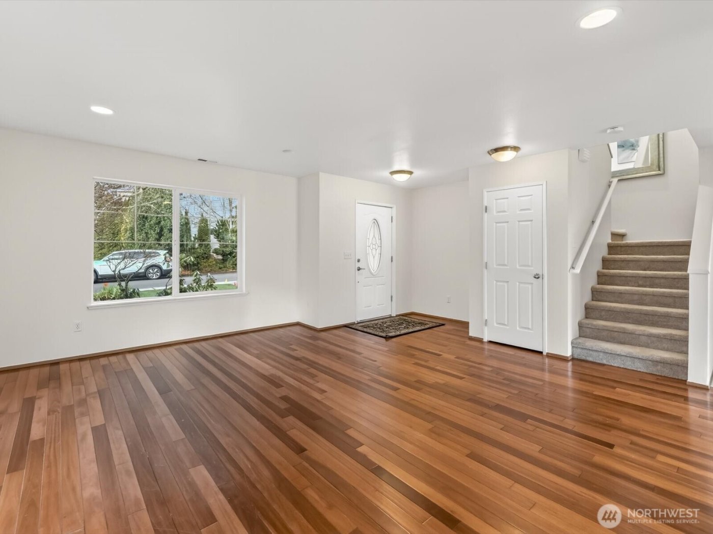 1716 250th Court SE, Sammamish, WA 98075