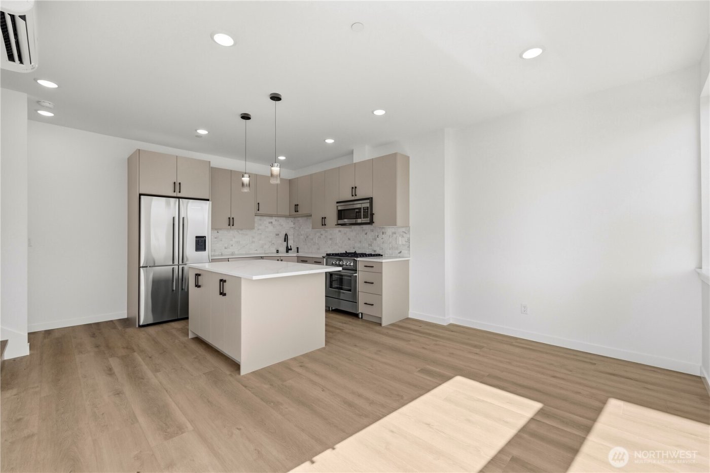 6538 C Latona Avenue NE, Seattle, WA 98115