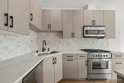 6538 C Latona Avenue NE, Seattle, WA 98115 - Photo 5