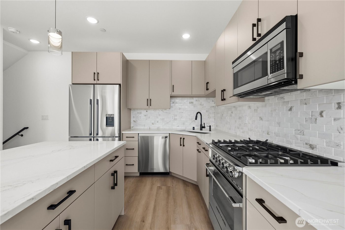 6538 C Latona Avenue NE, Seattle, WA 98115