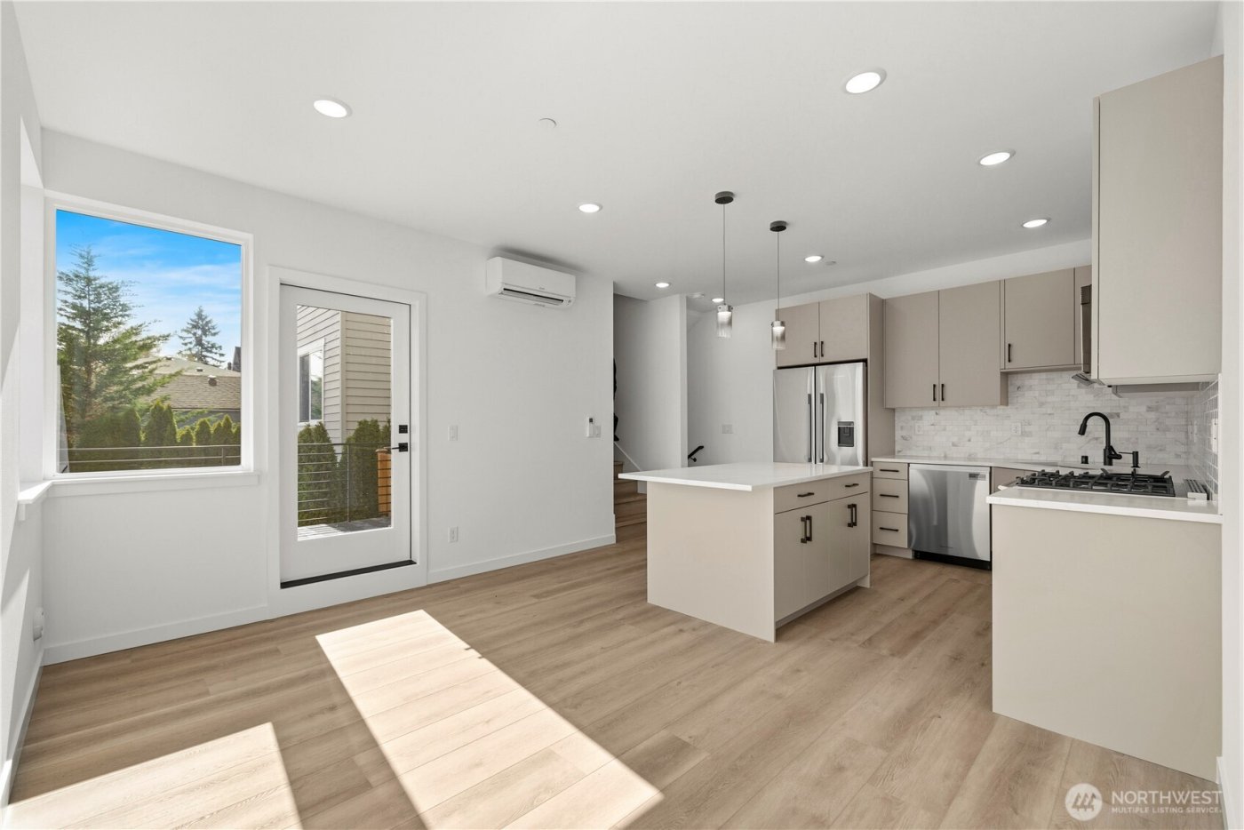 6538 C Latona Avenue NE, Seattle, WA 98115