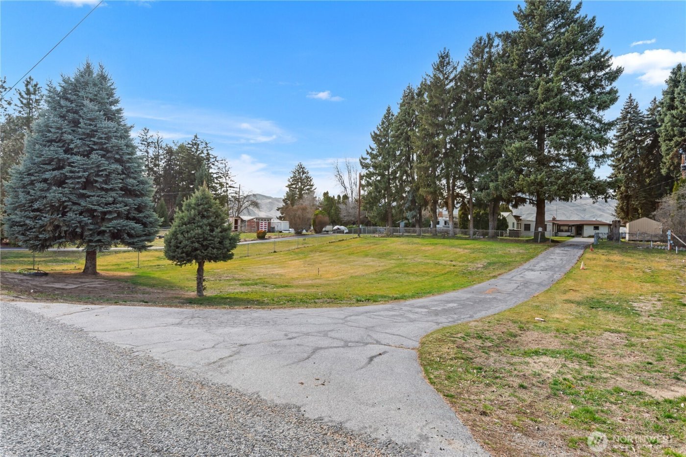 2434 & 2430 NW Alan Avenue , East Wenatchee, WA 98802