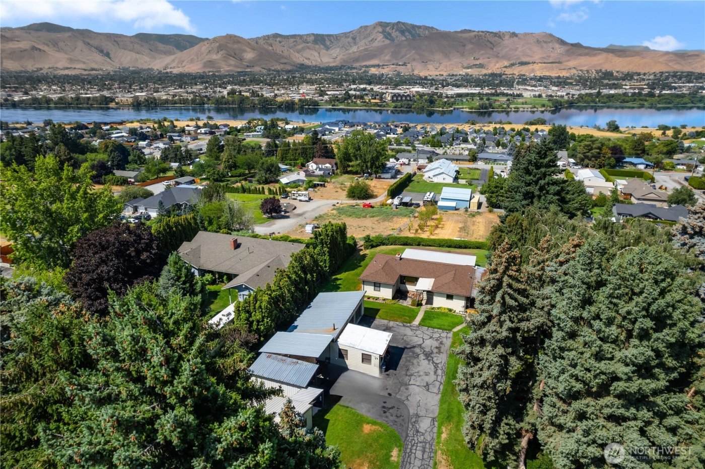 2434 & 2430 NW Alan Avenue , East Wenatchee, WA 98802