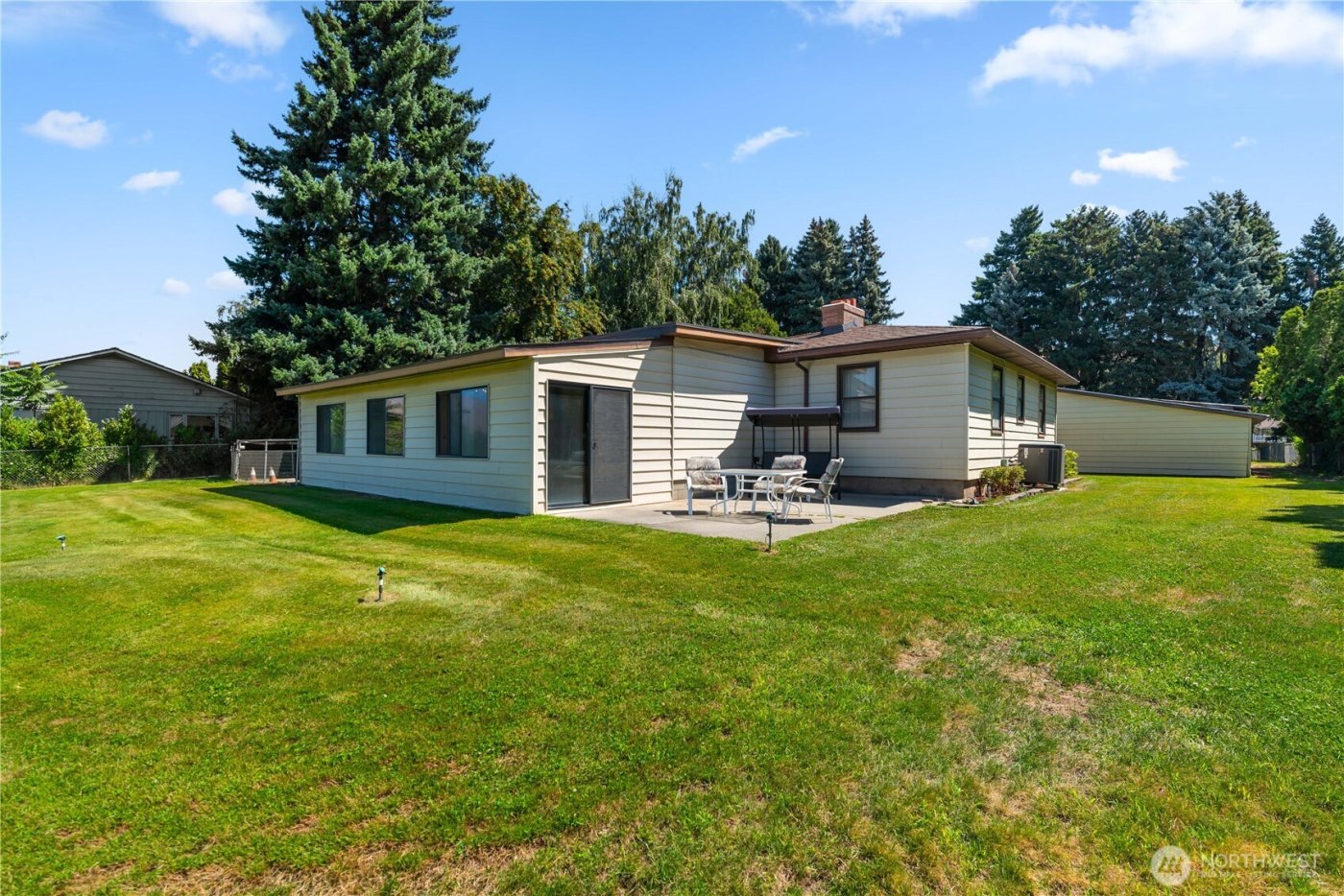 2434 & 2430 NW Alan Avenue , East Wenatchee, WA 98802