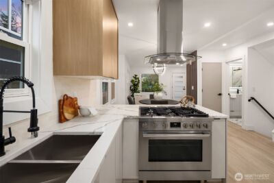 1412 Taylor Avenue N, Seattle, WA 98109 - Photo 16