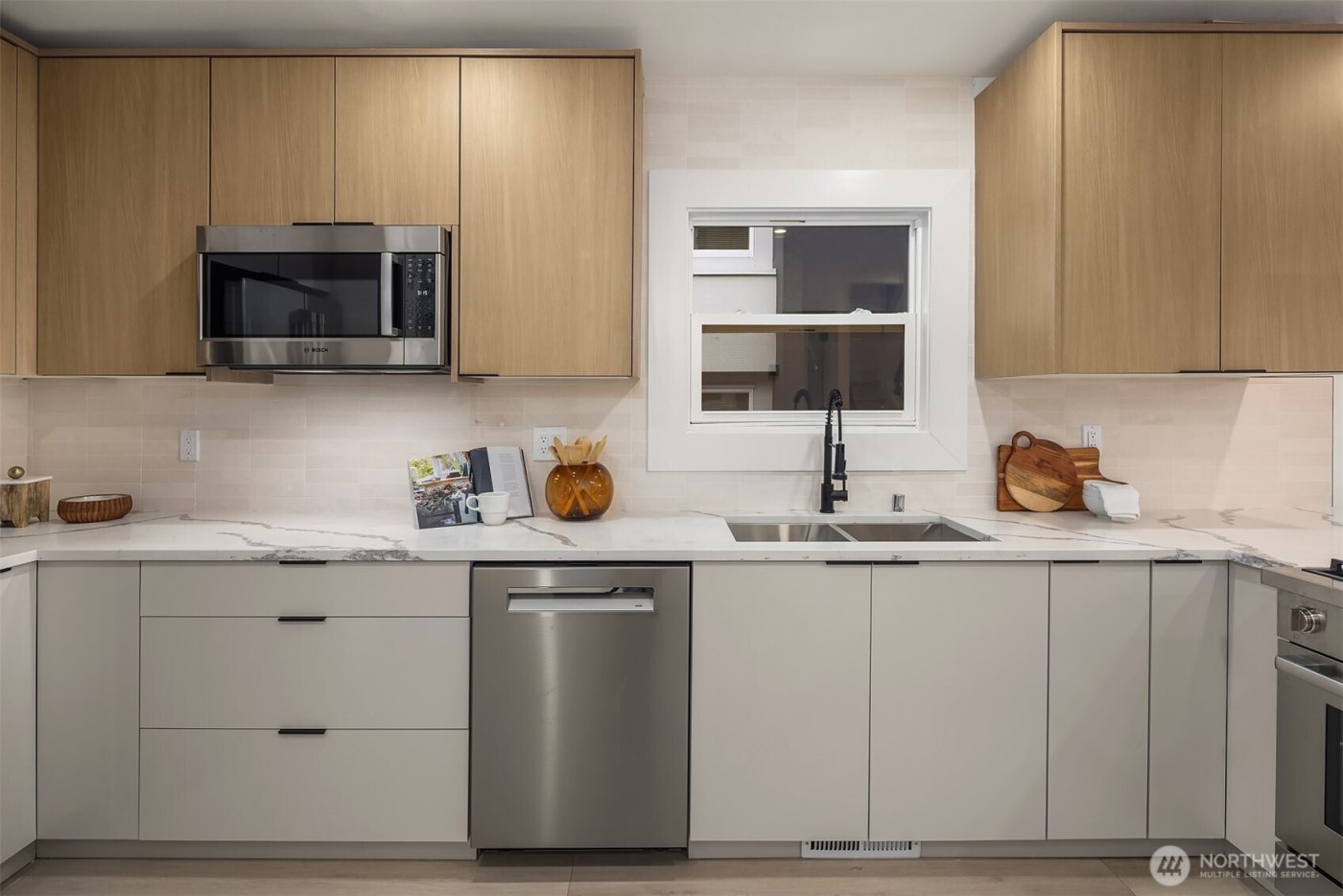 1412 Taylor Avenue N, Seattle, WA 98109