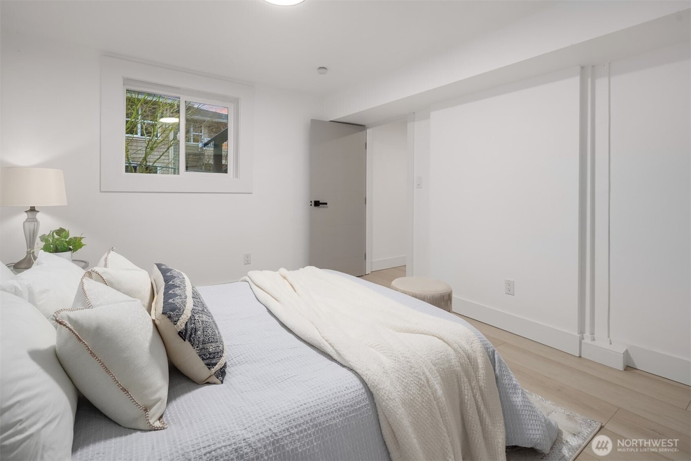 1412 Taylor Avenue N, Seattle, WA 98109