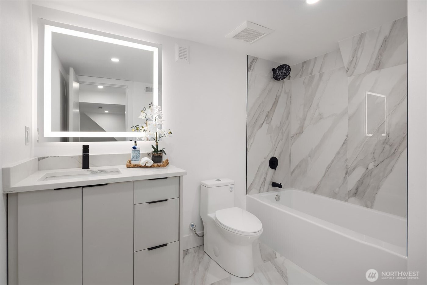 1412 Taylor Avenue N, Seattle, WA 98109