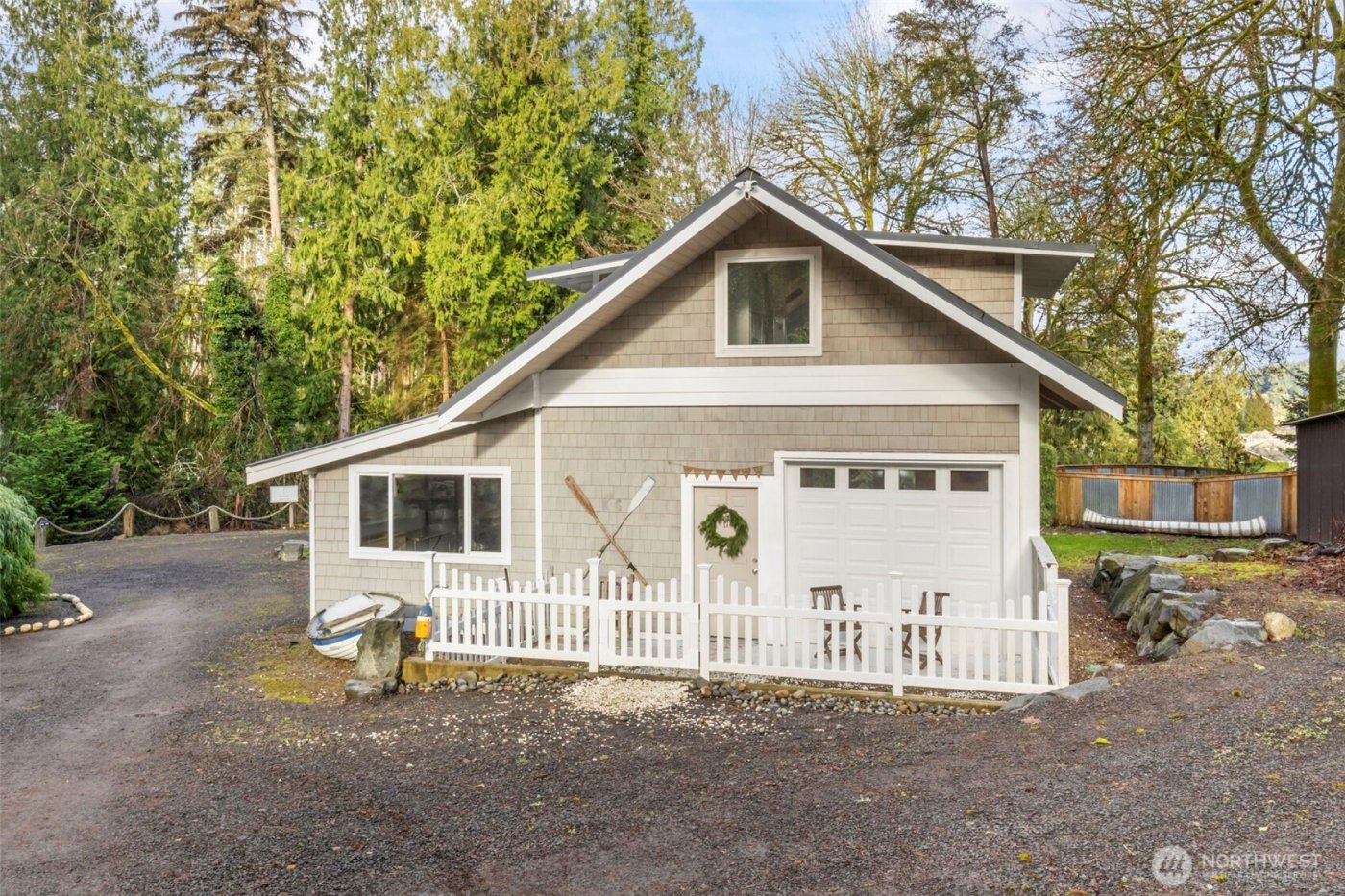 733 Fox Drive , Fox Island, WA 98333