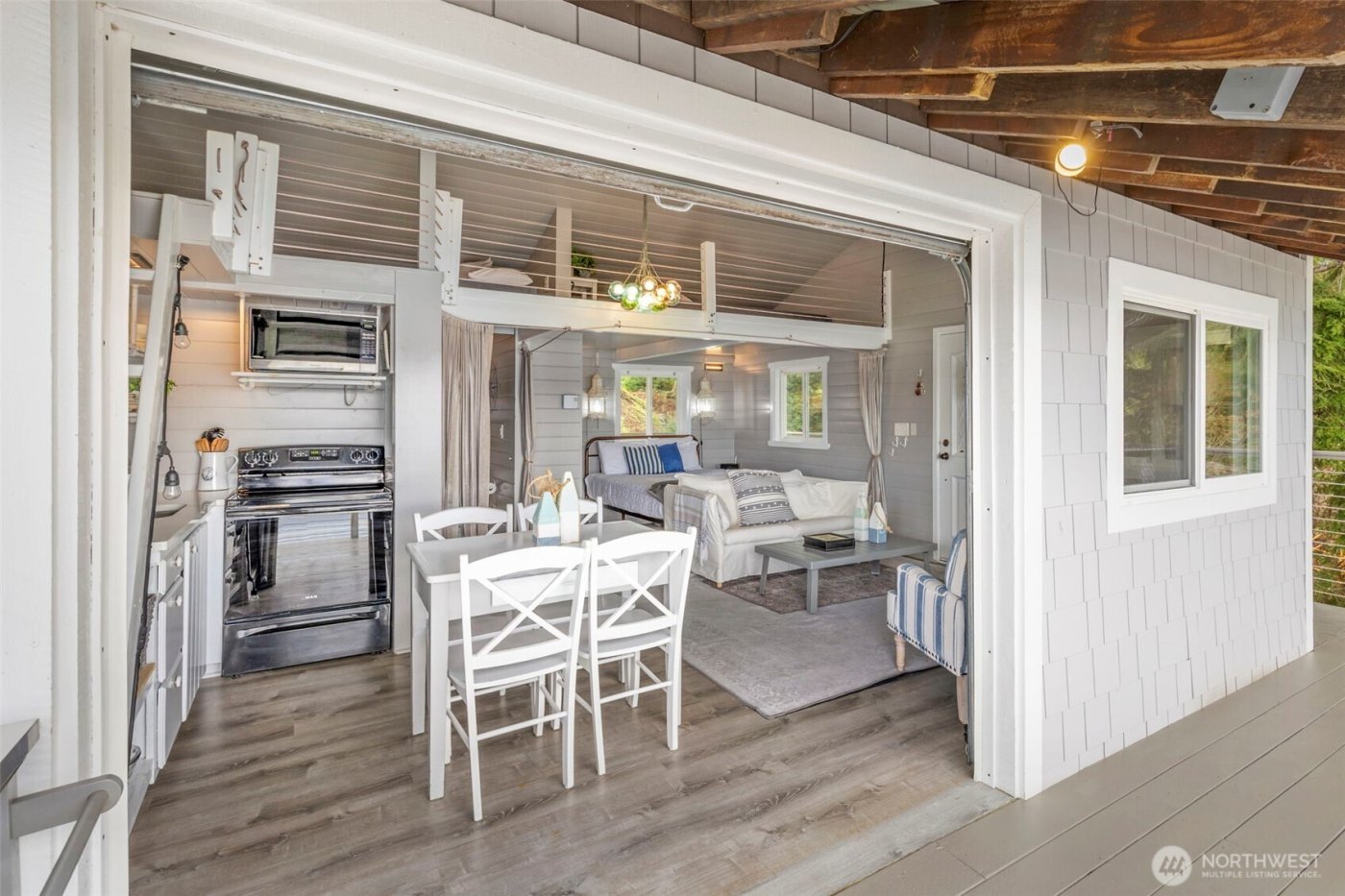 733 Fox Drive , Fox Island, WA 98333