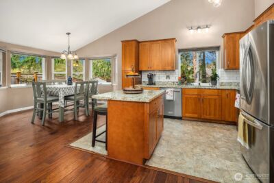 17649 152nd Place SE, Renton, WA 98058 - Photo 9