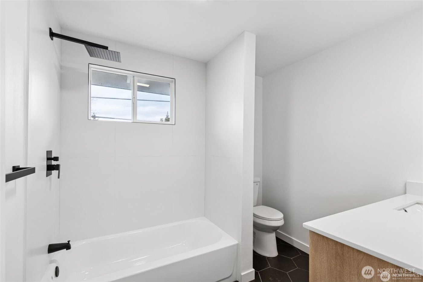 4002 Courtland Place S, Seattle, WA 98118