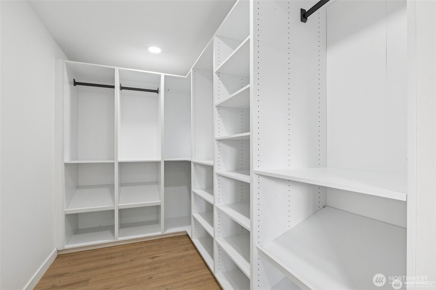 4002 Courtland Place S, Seattle, WA 98118