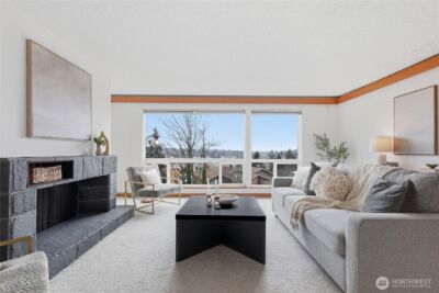 2500 W Manor Place #216, Seattle, WA 98199-2058