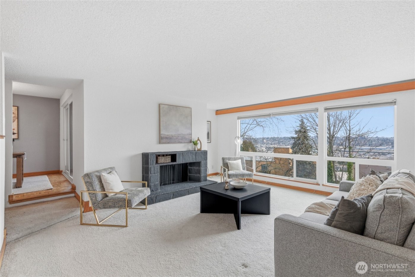 2500 W Manor Place #216, Seattle, WA 98199-2058