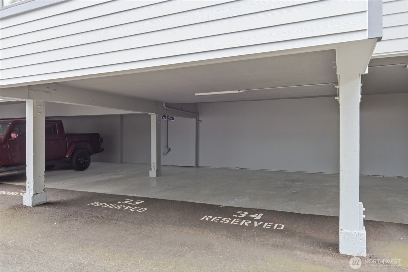 2500 W Manor Place #216, Seattle, WA 98199-2058