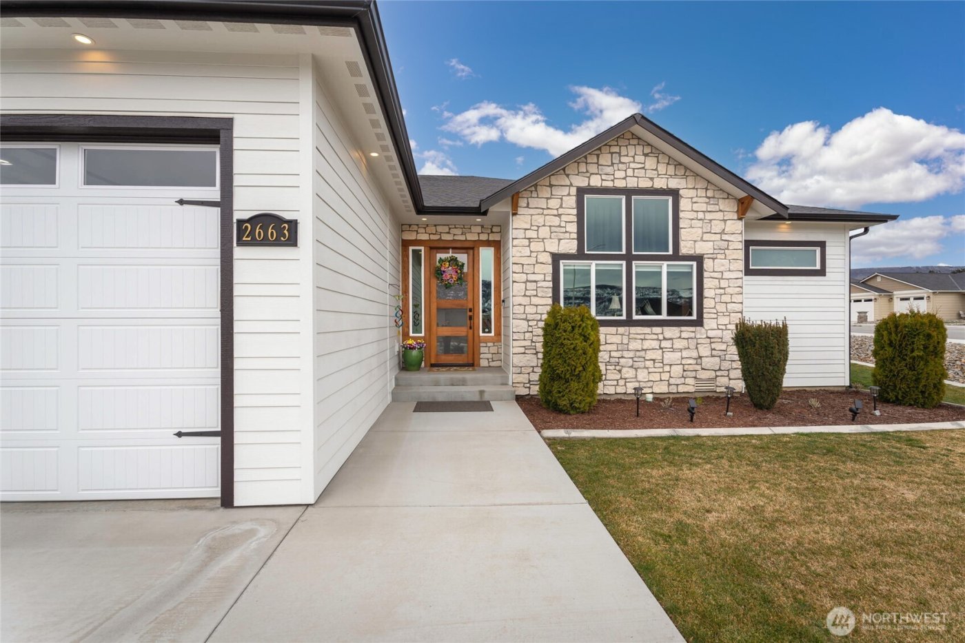 2663 7th Street SE, East Wenatchee, WA 98802