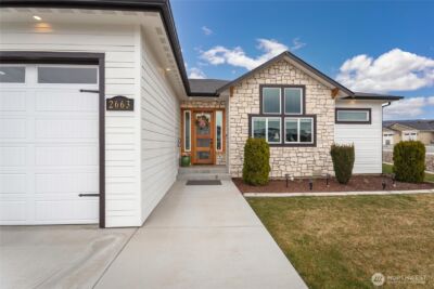 2663 7th Street SE, East Wenatchee, WA 98802 - Photo 2