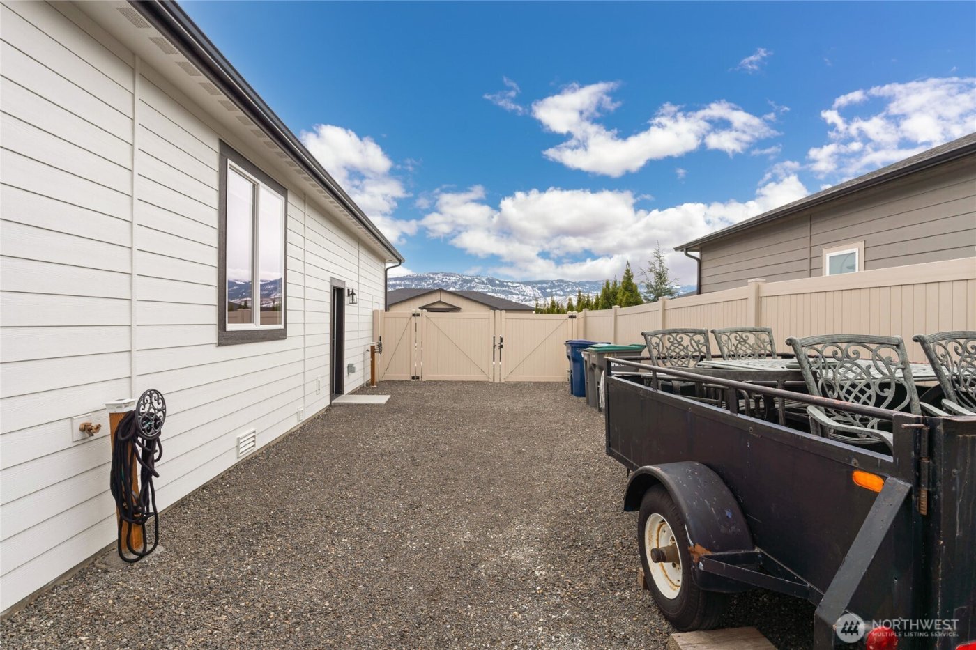 2663 7th Street SE, East Wenatchee, WA 98802