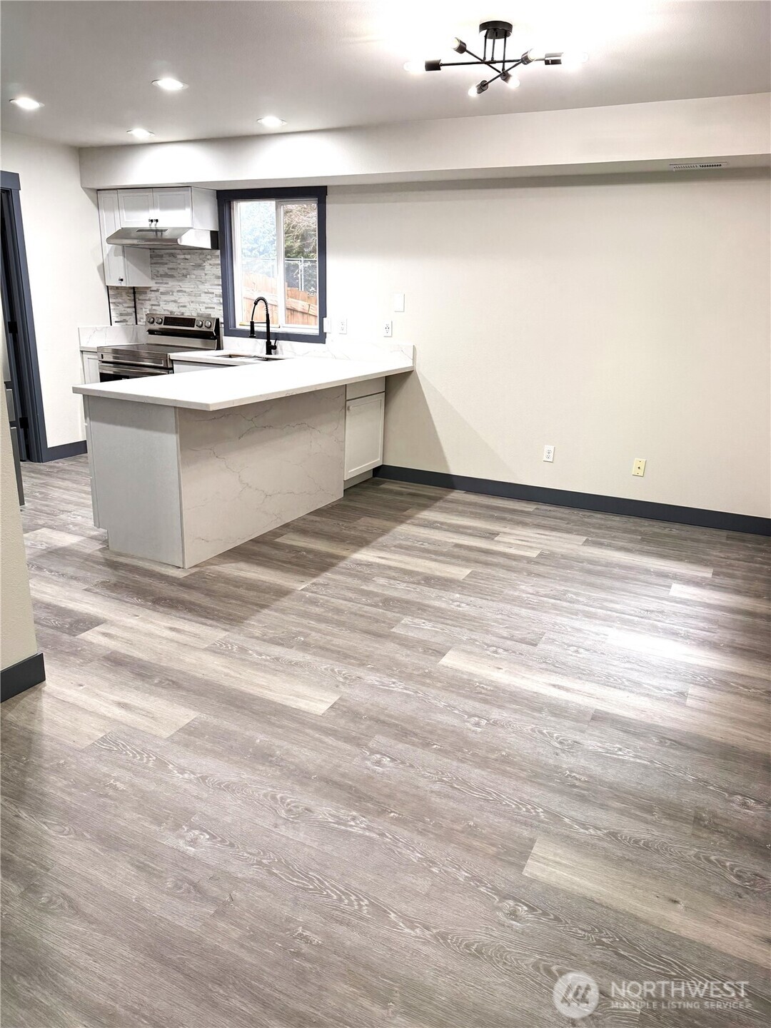 15323 31 Avenue W, Lynnwood, WA 98087