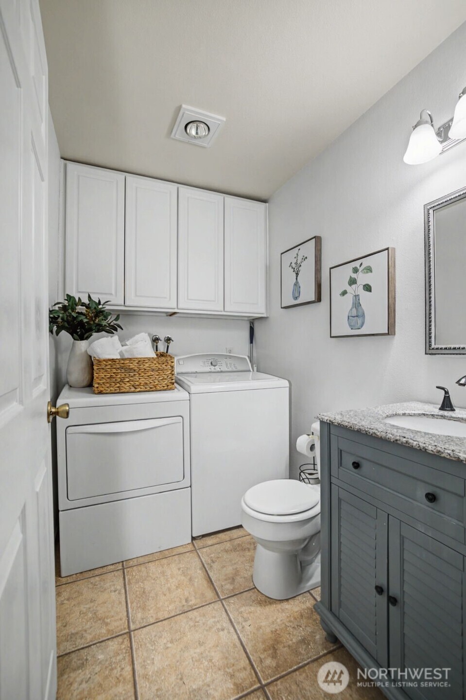 4108 NE 6th Place #2A, Renton, WA 98059