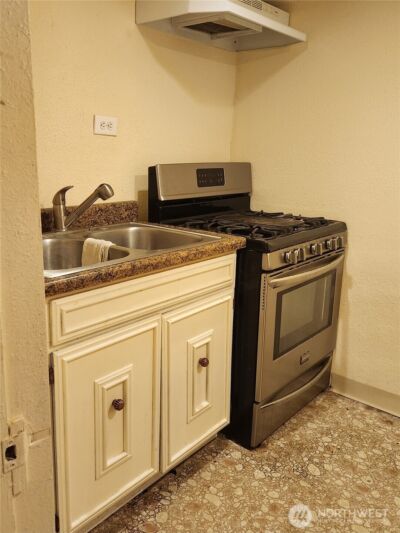 616 S 63rd St , Tacoma, WA 98408 - Photo 12