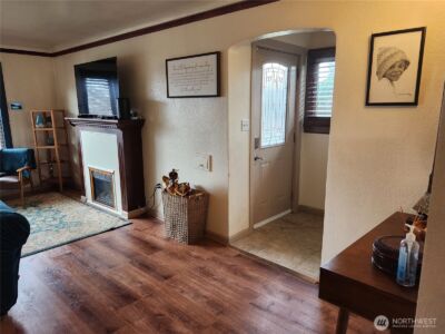 616 S 63rd St , Tacoma, WA 98408 - Photo 4