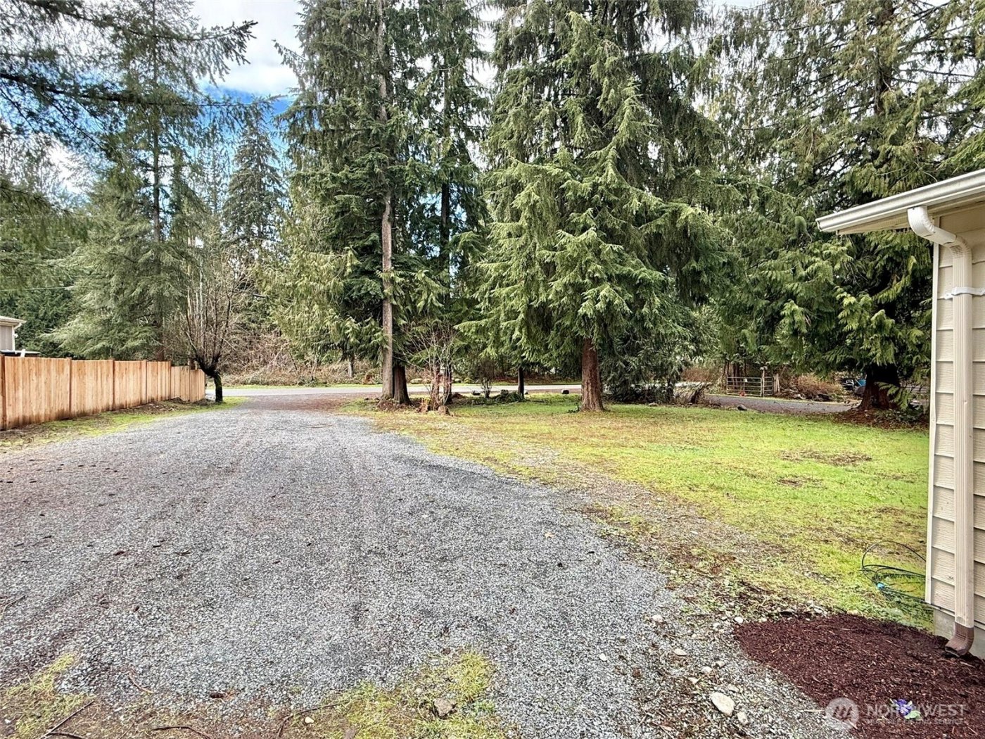 22513 S Forest Loop Road , Granite Falls, WA 98252