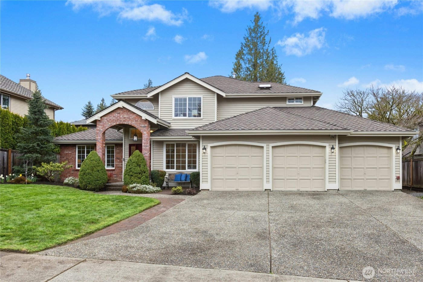 23512 NE 19th Drive , Sammamish, WA 98074-4430