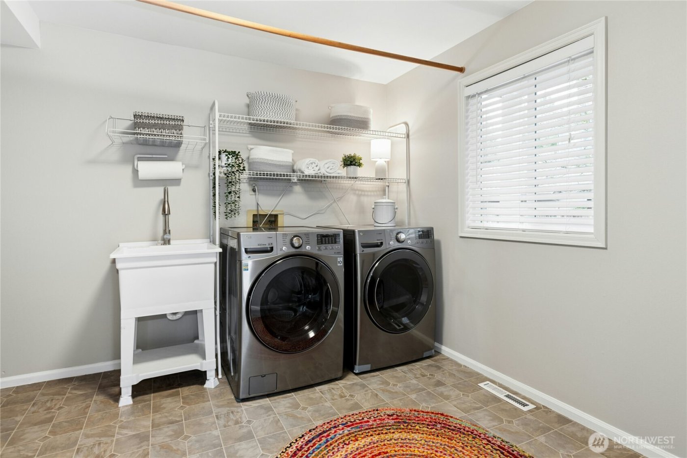 23512 NE 19th Drive , Sammamish, WA 98074-4430