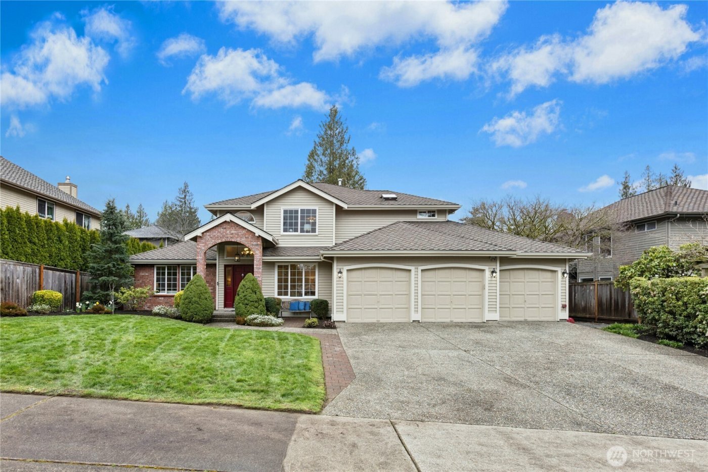 23512 NE 19th Drive , Sammamish, WA 98074-4430